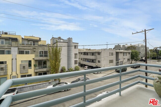 Building Photo - 115 Galleon St