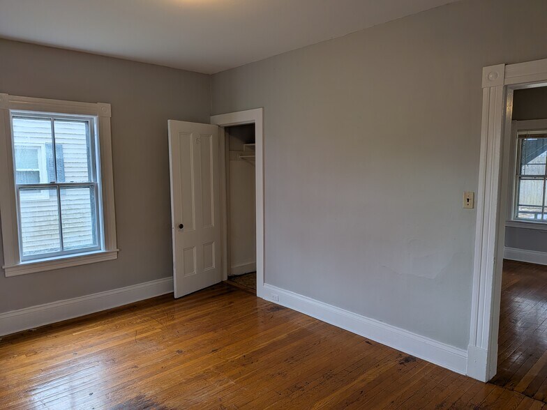 Building Photo - 329 Stackpole St