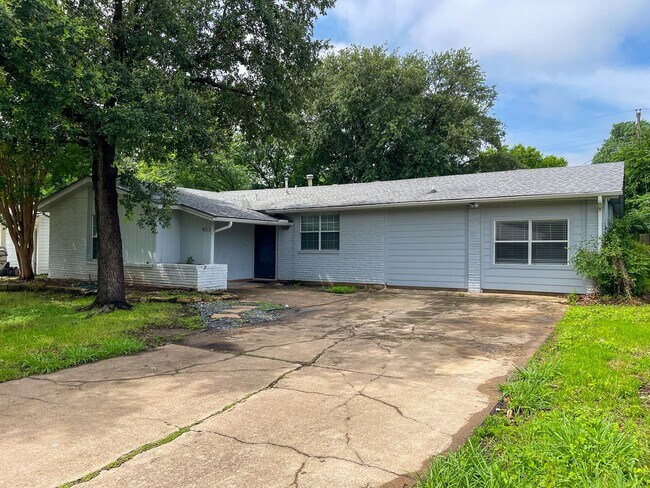 Building Photo - 4 bedroom / 3 bath in Irving