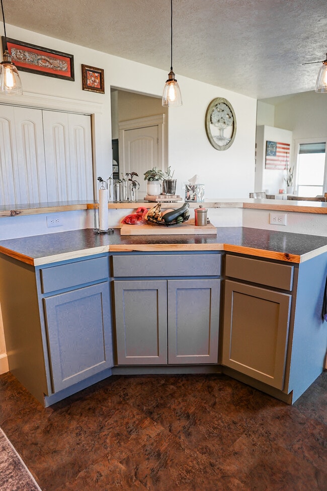 Building Photo - 45 Butch Cassidy Loop