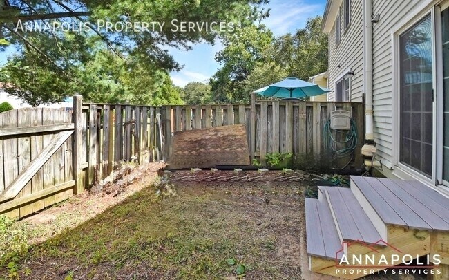 Building Photo - 1750 Aberdeen Cir