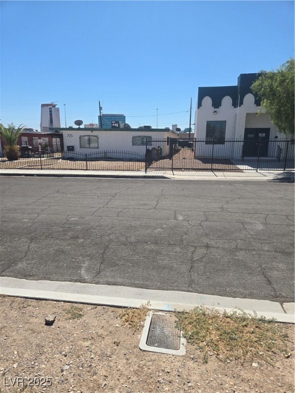 Primary Photo - 705 Morgan Ave