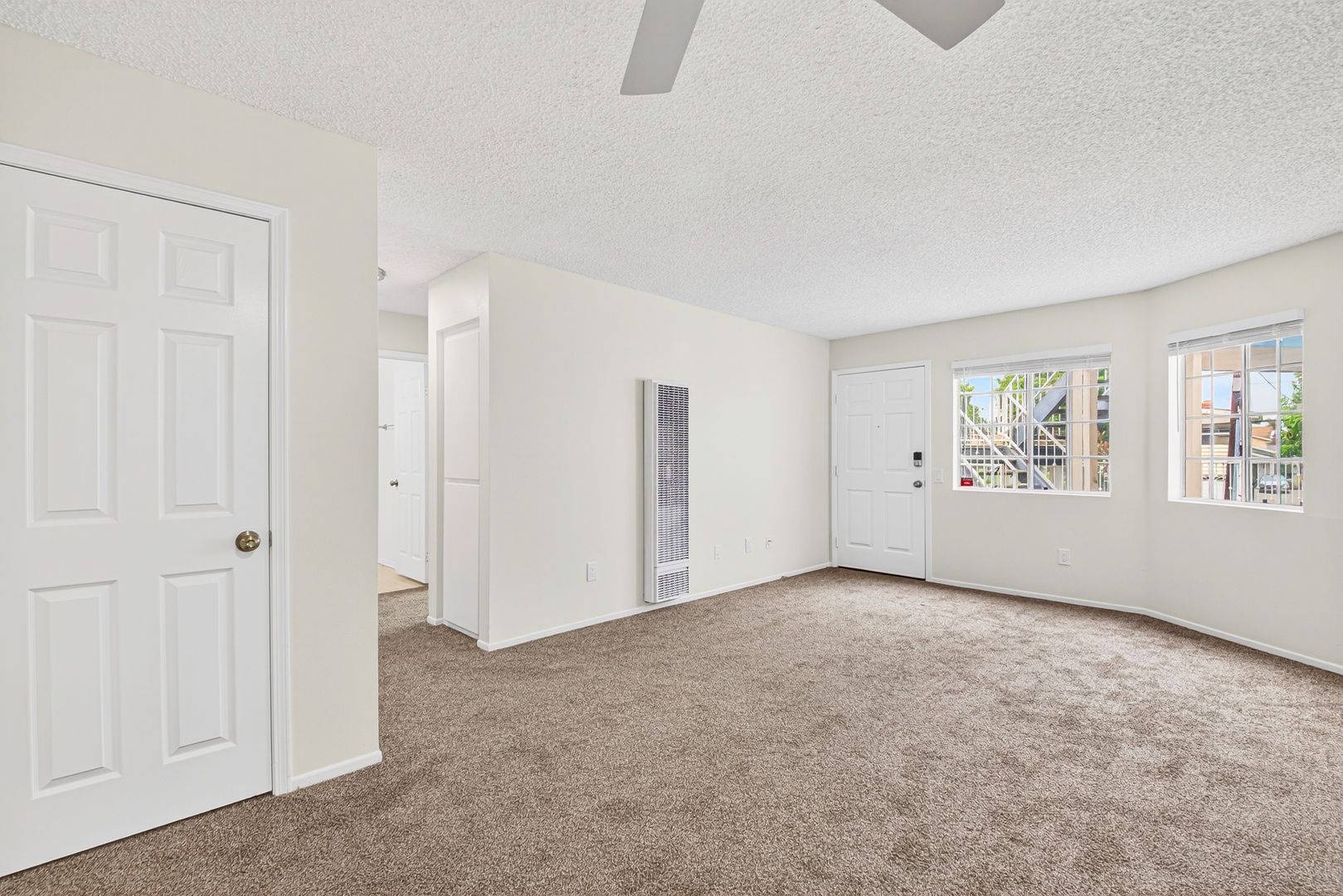 Building Photo - 1075 Loma Ave