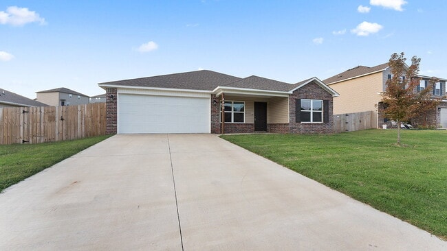 Building Photo - "Charming 4-Bedroom Home with Granite Touc...