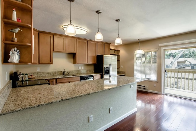 Building Photo - APT 298