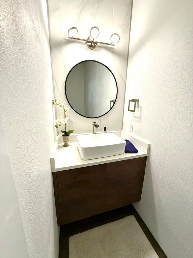 Building Photo - AVAILABLE NOW! Jaw Dropping 3 Story 3 Bedr...