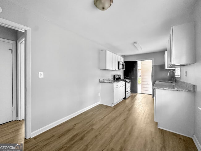 Building Photo - 506 Shady Ln Dr