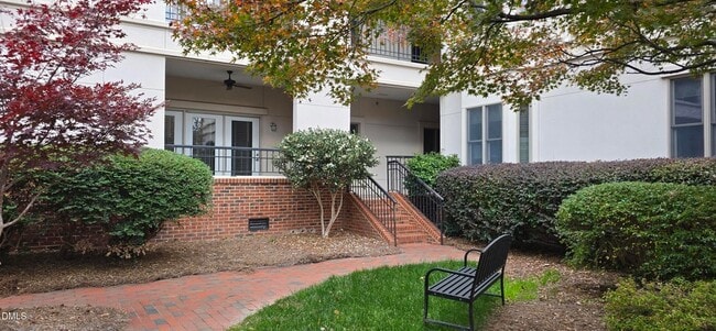 Primary Photo - 218 E Davie St