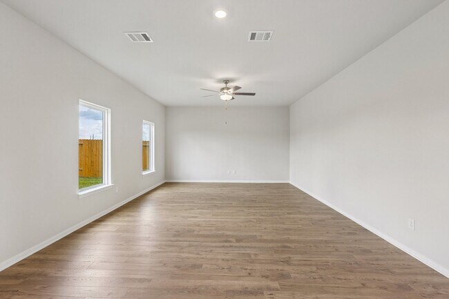 Building Photo - 1515 Jean Mdw Dr