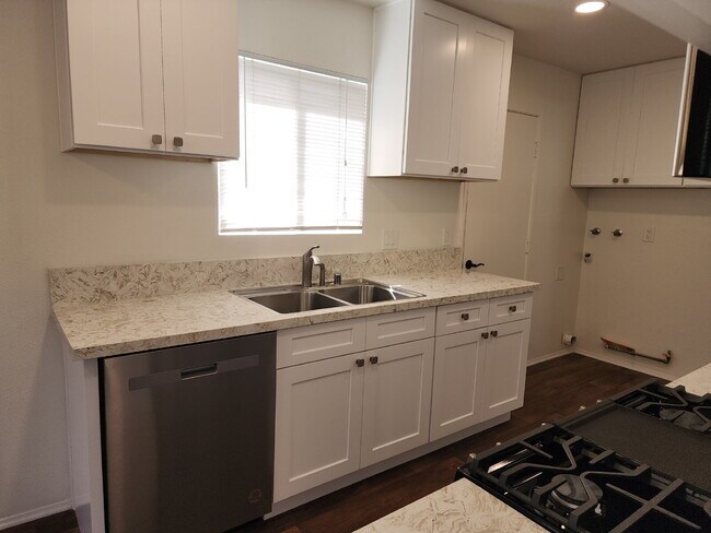 Building Photo - Costa Serena 55+.  2BR/1BA