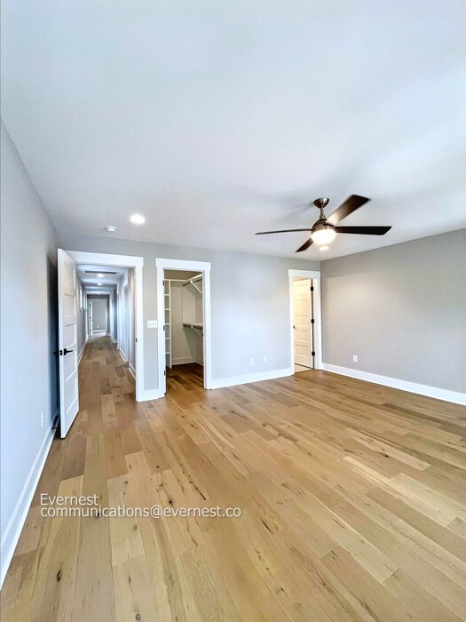 Building Photo - 1107 Walsh St