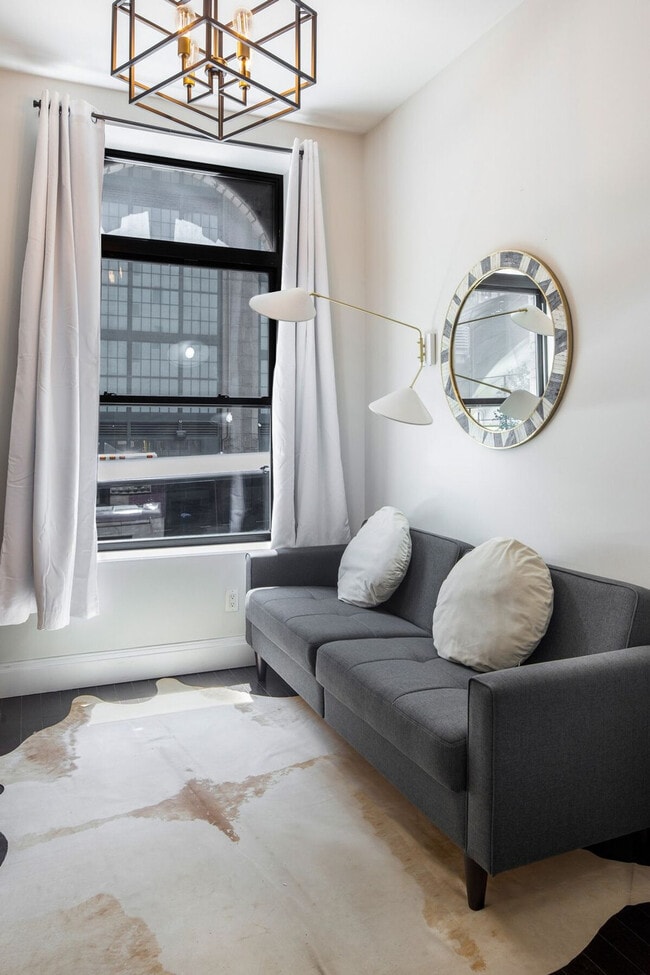 Building Photo - 420 E 62nd St