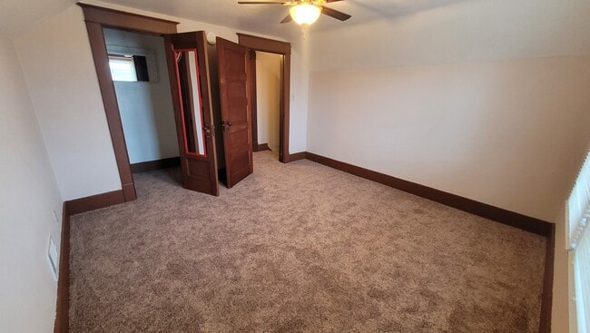 Building Photo - 812 Logan St