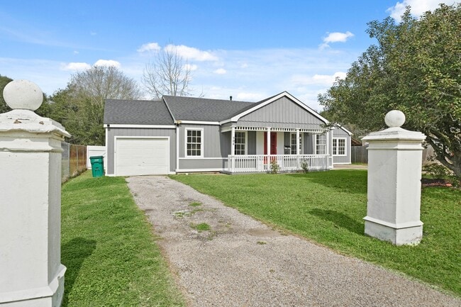 Building Photo - 904 Stubbs St