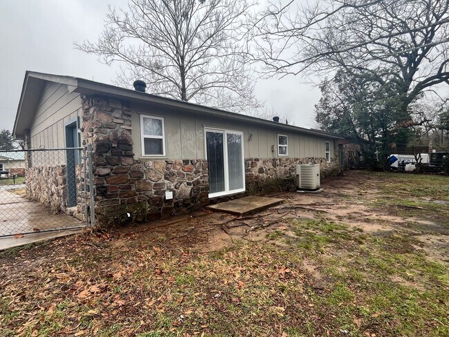 Building Photo - 1207 S Hartford Ave