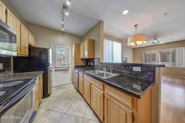 Building Photo - 2929 W Yorkshire Dr