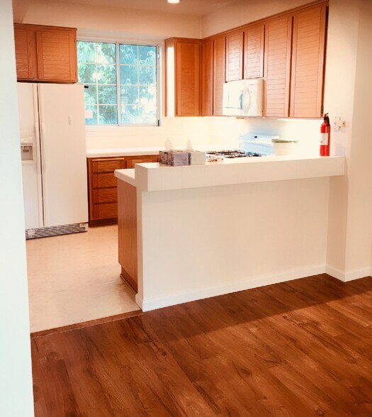 Building Photo - 342 Montecito Way