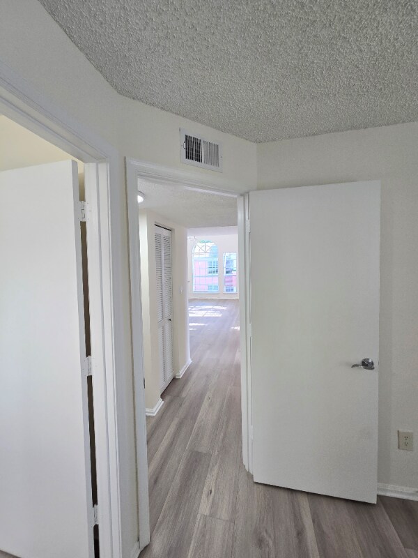 Building Photo - 1125 Crystal Way