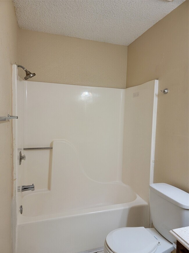 Building Photo - 6707 Loch Bruceray Dr