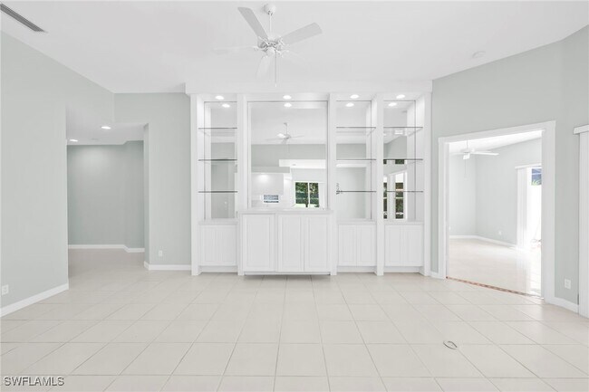 Building Photo - 3000 Ellice Way