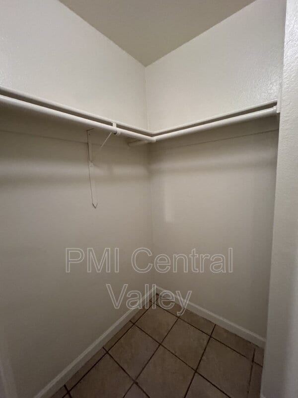 Building Photo - 7921 Montgomery Ave