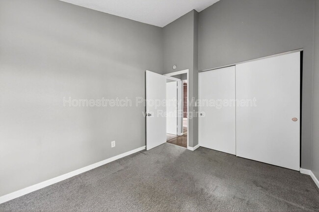 Building Photo - 2455 Buttonwood Ct