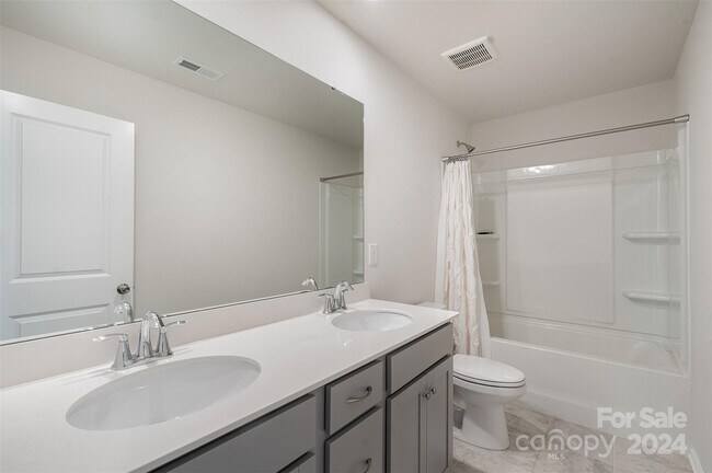 Building Photo - 15115 Moulin Ct Dr