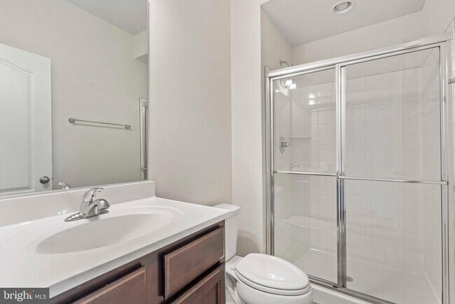 Building Photo - 5907 Garden Walk Dr
