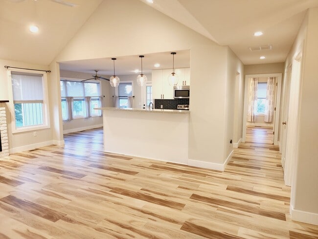 Building Photo - Pre-Leasing: Liberty Place Subdivision - R...