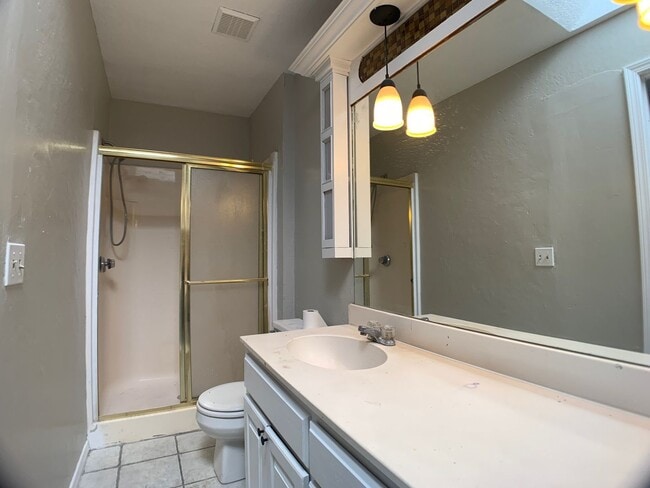 Building Photo - 3 Bed 2 Bath Moore home