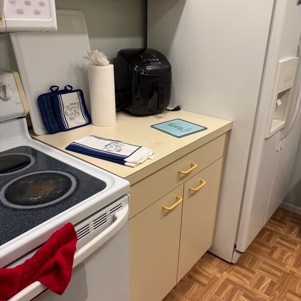 Building Photo - 3640 59th Ave W