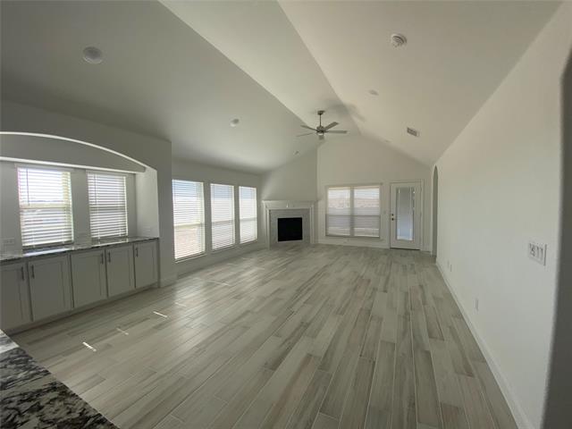 Building Photo - 404 Sparrow Dr