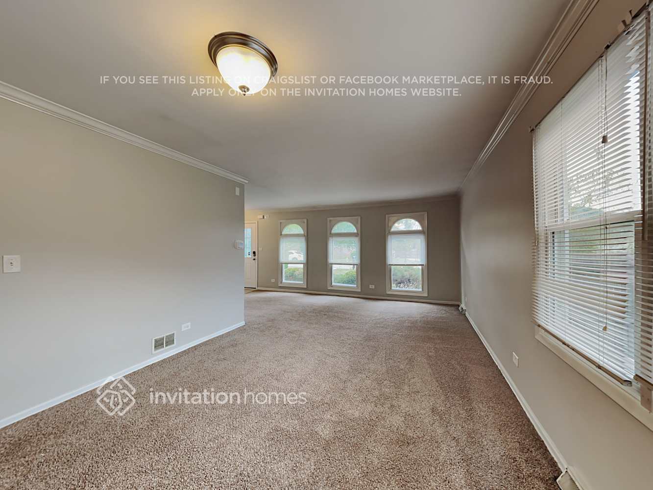 Building Photo - 10528 S 83rd Ave