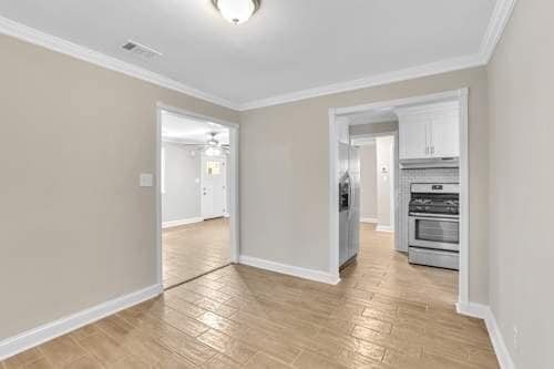 Building Photo - 125 Parish Ln