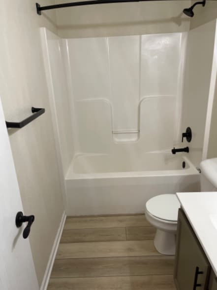 Building Photo - 208 N Pointe Ln