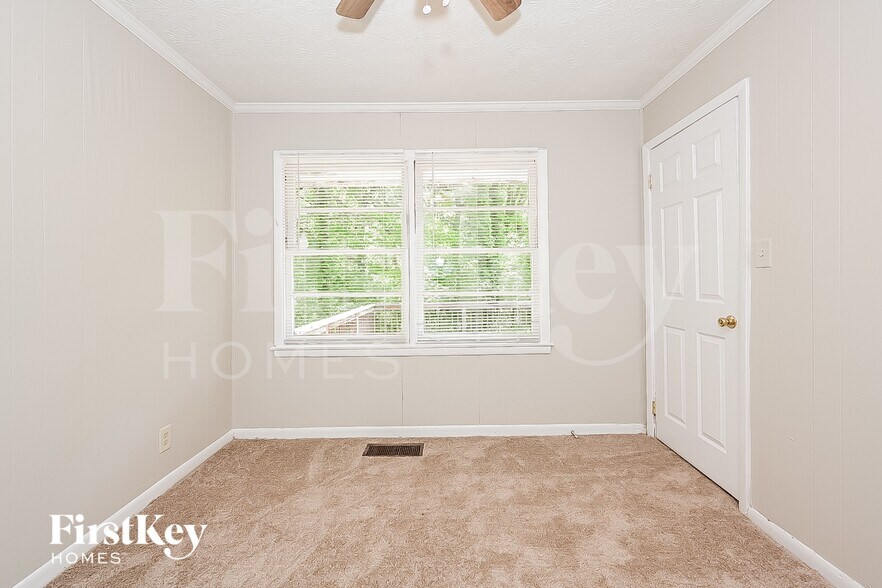 Building Photo - 5632 Cypress Dr