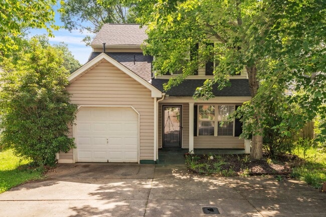 Primary Photo - 102 Glenlea Ln