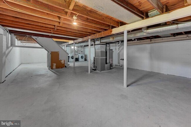 Building Photo - 244 Pomona Ave