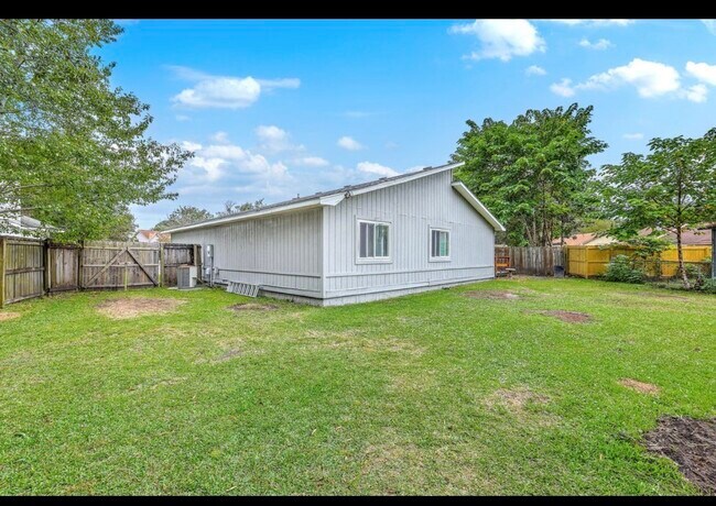 Building Photo - 1841 Sundancer Ln