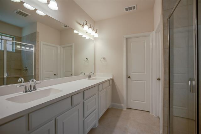 Building Photo - 116 Knight of Realm Blvd