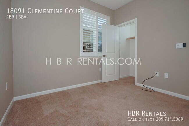Building Photo - 18091 Clementine Ct
