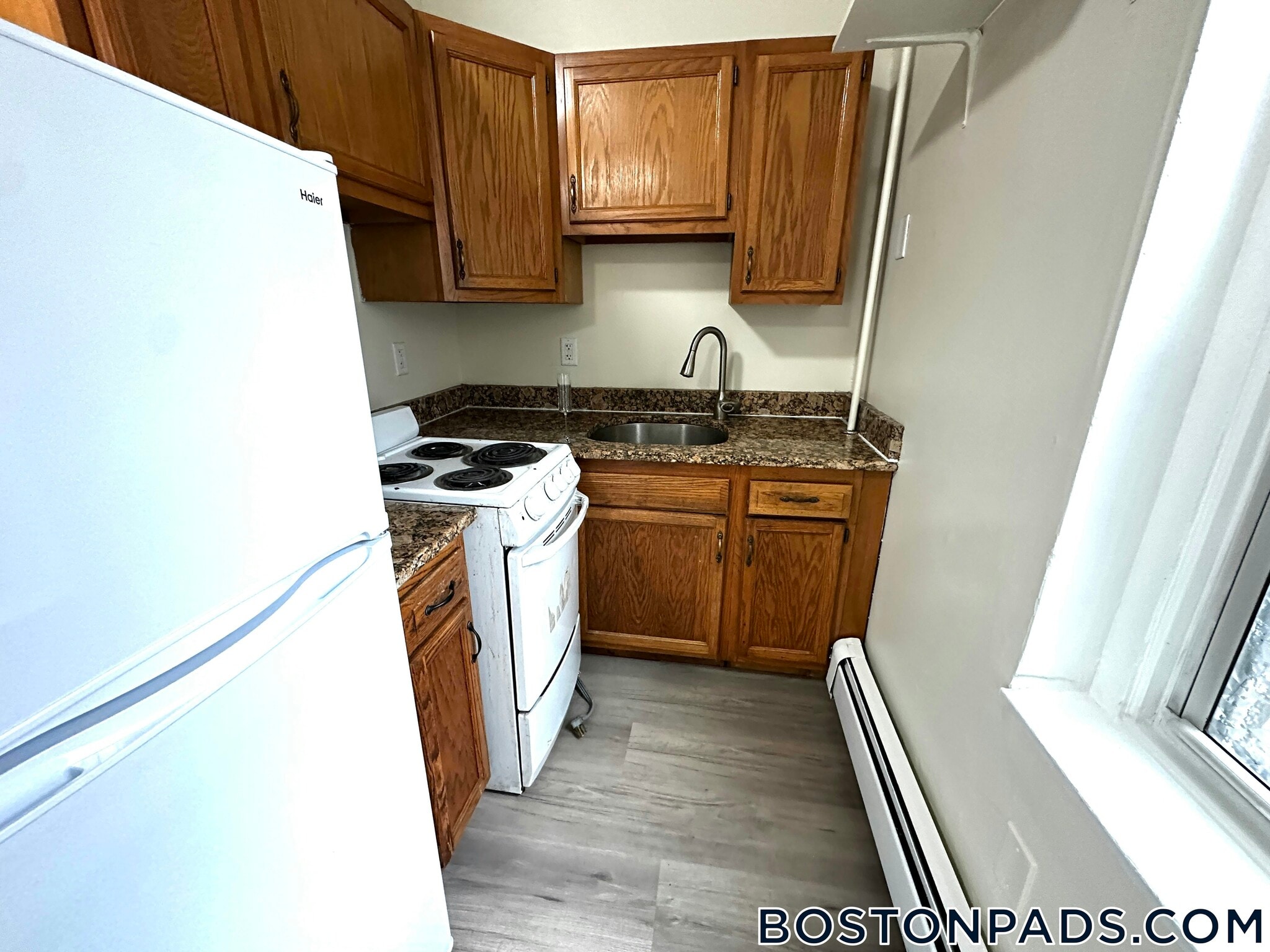 Building Photo - 16 Wait St