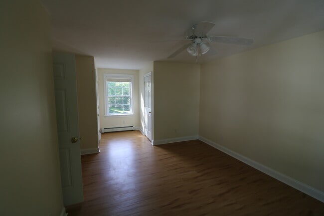 Building Photo - 38 Storer St