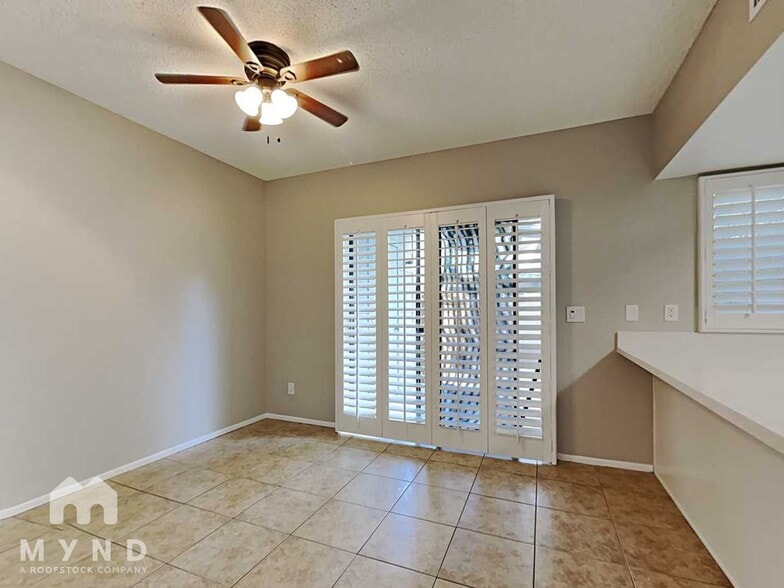 Building Photo - 7801 N 44th Dr