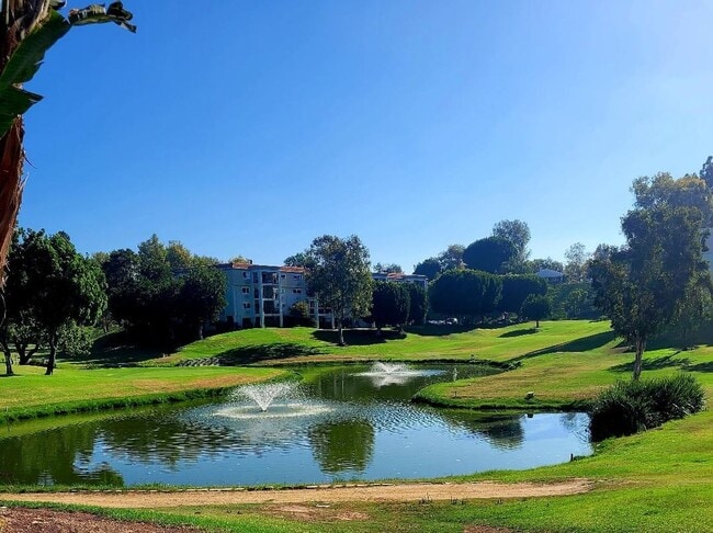 Building Photo - 5515 Paseo Del Lago W