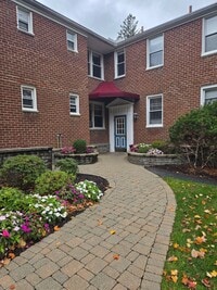 Building Photo - Bryant Gardens