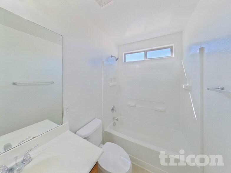 Building Photo - 19101 N Meghan Dr