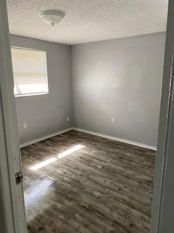 Building Photo - 907 34th Ave W