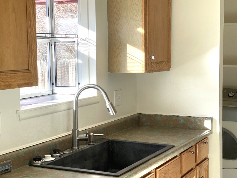 Building Photo - 100 Opalite Ct