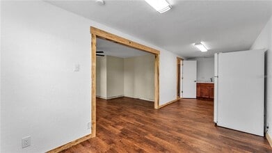 Building Photo - 809 W Canal St